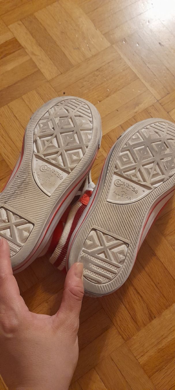 Converse Chaussures femmes: rote Converse Gr. 38 – D'occasion à Ebikon par dietiker-s 1