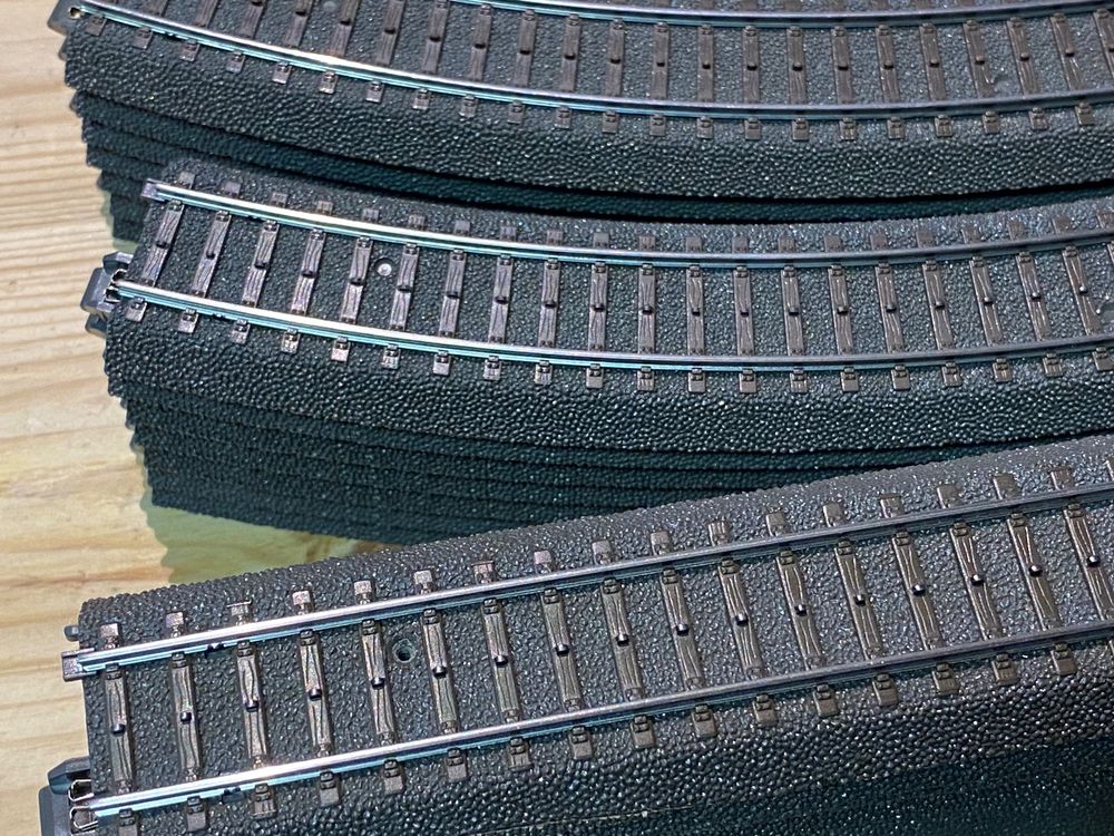 Märklin 6 x 24360 C-Gleis gerade 360 mm AC H0 (Gebraucht) in Basel für