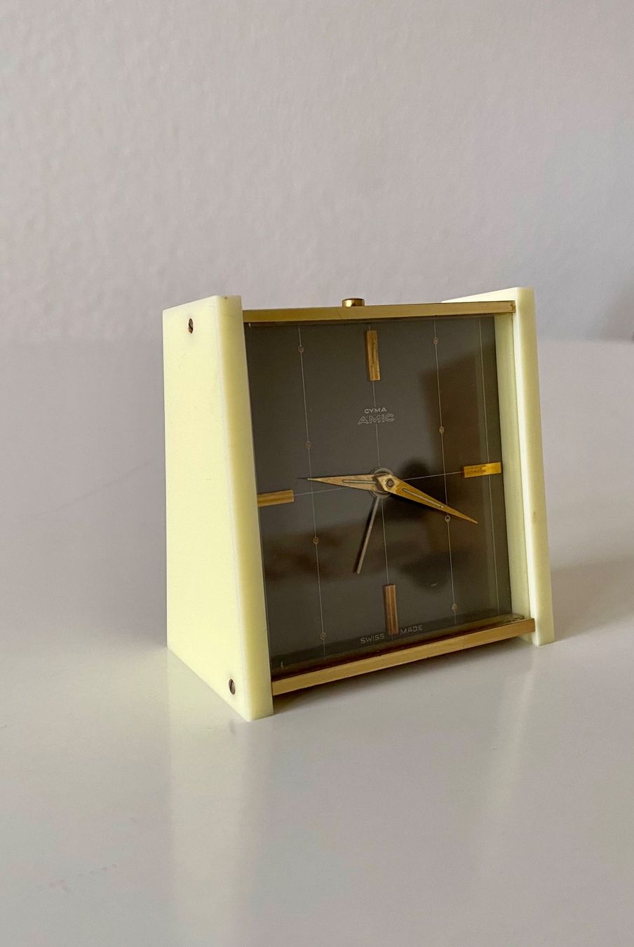 Cyma Sveglie: Cyma Amic Mid-Century Wecker – Usato da Basel venduto da curated_finds 1