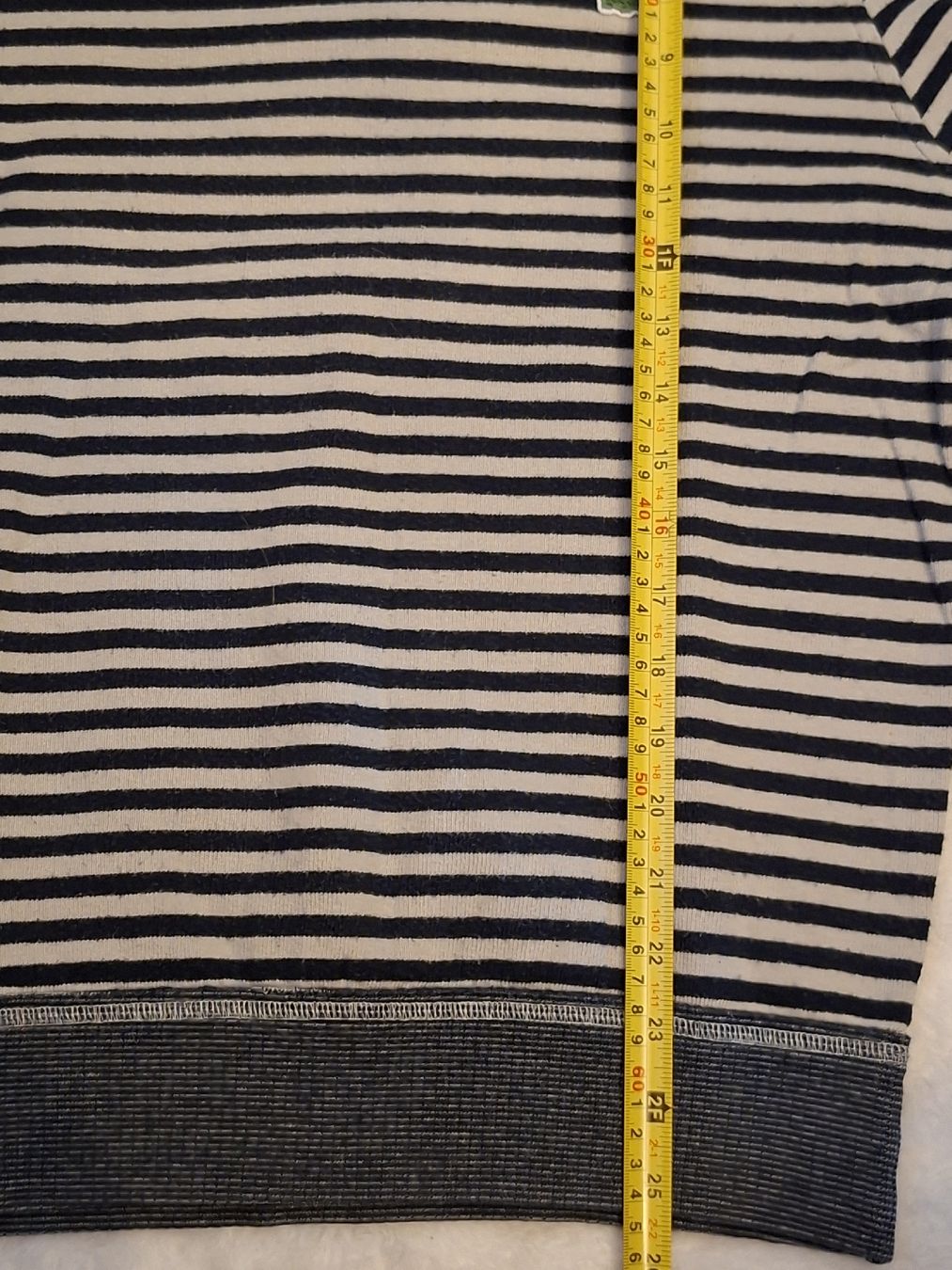 Lacoste Pullover & Sweatshirts: Pull Lacoste rayé, taille xs – Gebraucht aus Renens VD von ser_j2fn 6