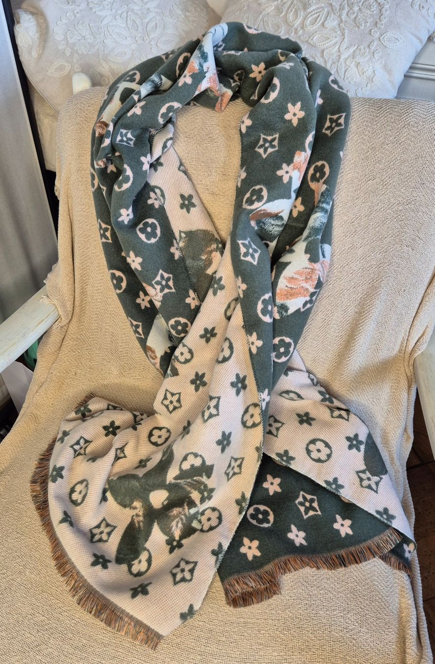 Foulard & Sciarpe: Schal aus Kaschmir und Viskose – Usato da Leissigen venduto da ali_k9v8 5