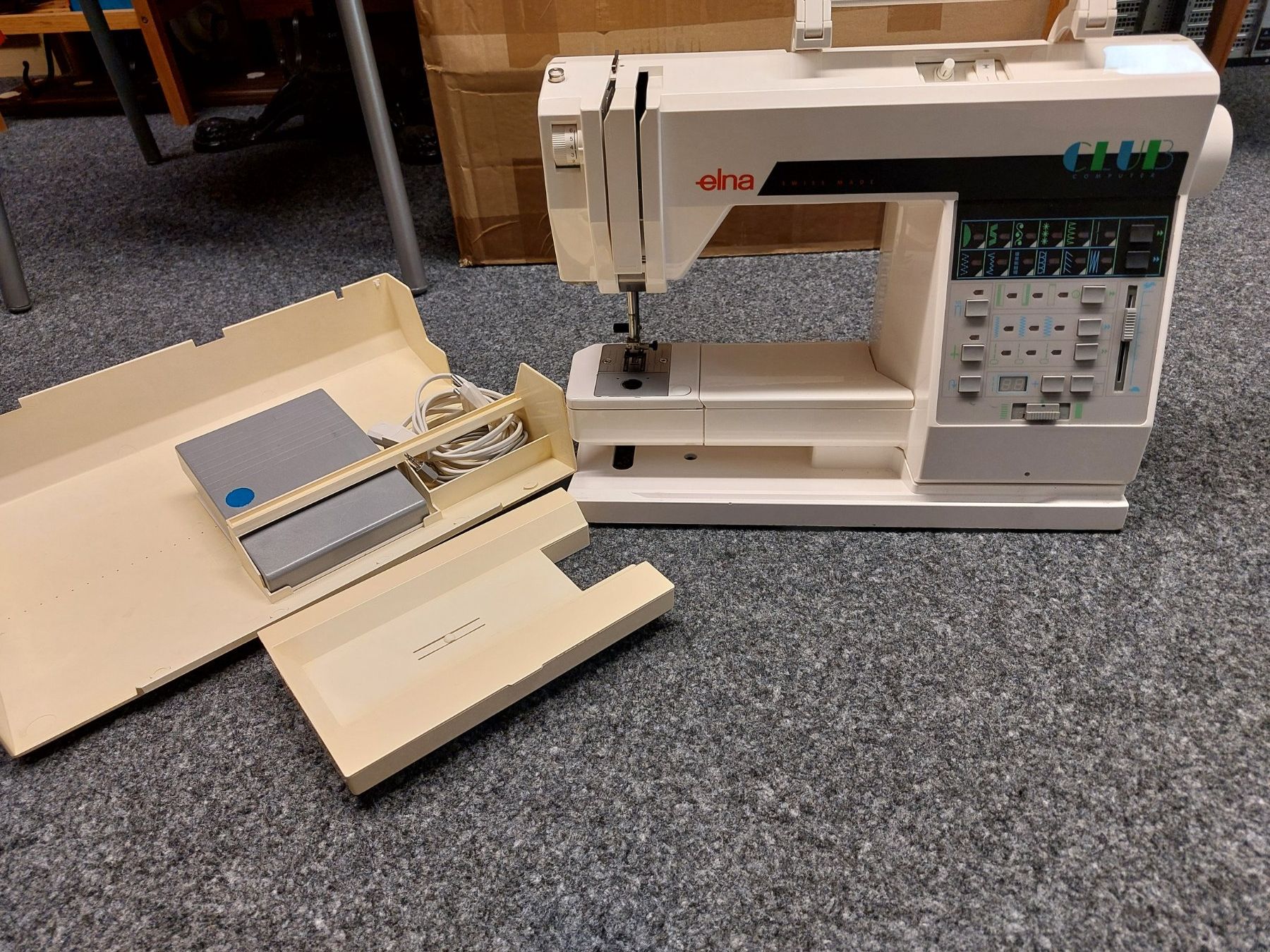 Elna Macchine da cucire: Nähmaschine Elna Computer 500 – Usato da Schmitten venduto da Renistern68 1
