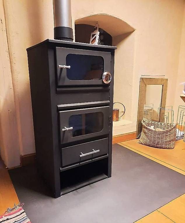 Cucine: Poêle à bois / cuisinière Modèle : Turmin. – Usato da Sion venduto da Swissquali.