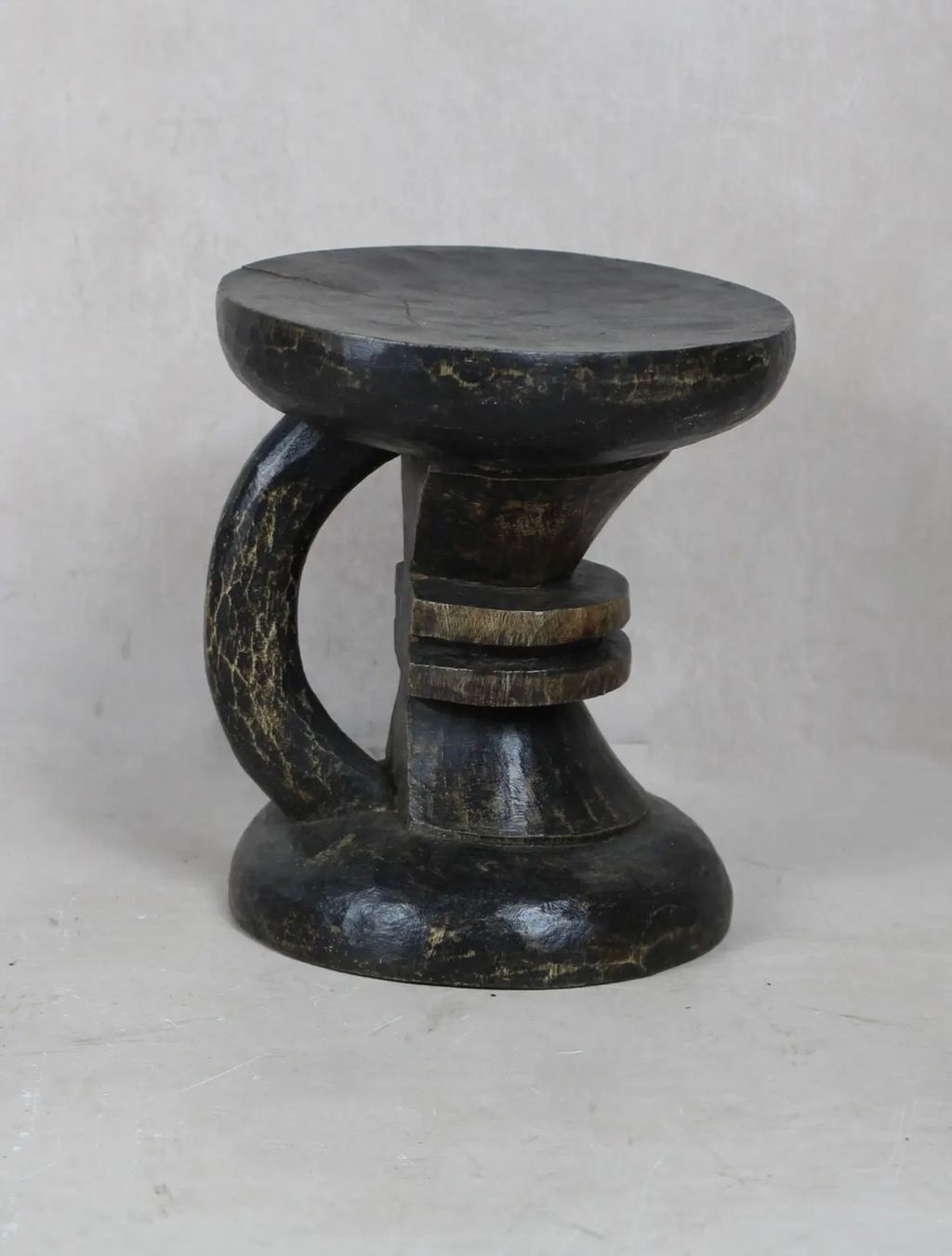 Sgabelli: Handgefertigter Hocker aus Afrika – Usato da Richterswil venduto da 0207lifestyle