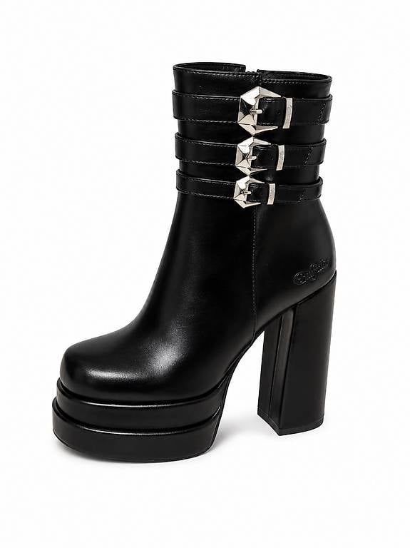 Scarpe da donna: Buffalo Gr 37 – Usato da Walenstadt venduto da Vivi.90