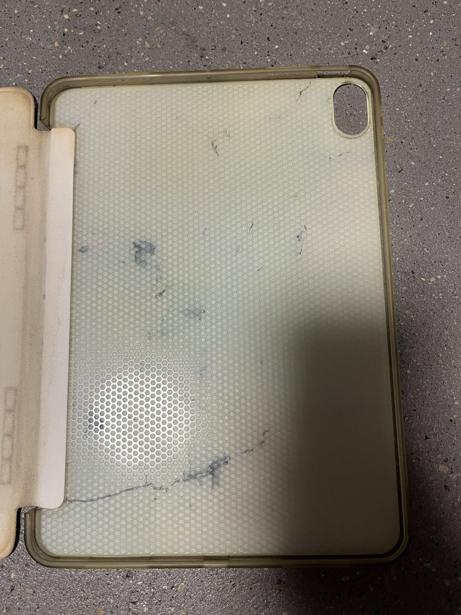 Apple Covers & Borse: iPad Hülle – Usato da Möhlin venduto da eny_lsk7 2