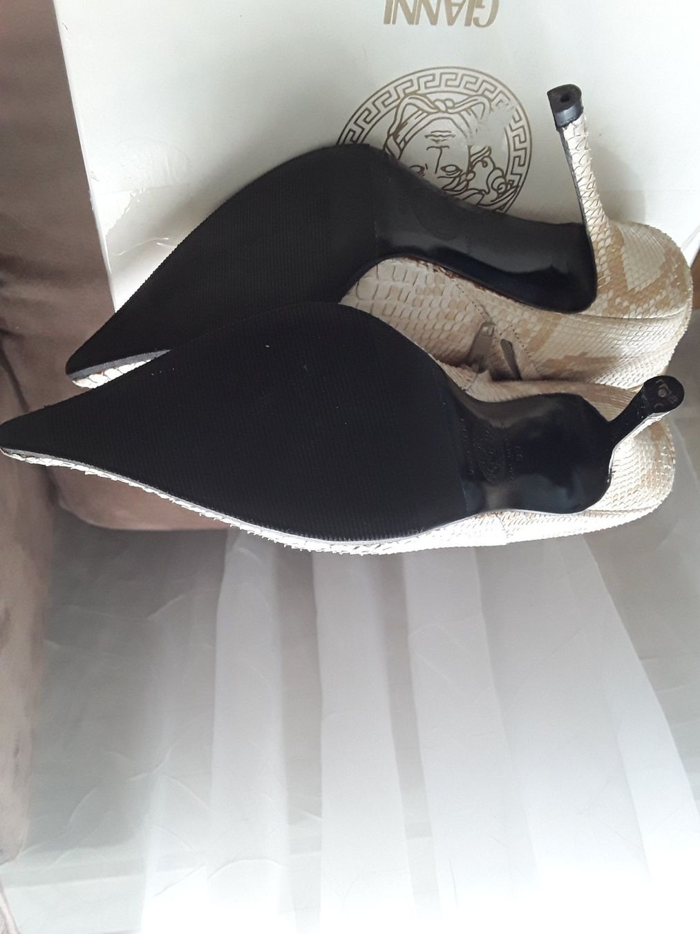 Versace Scarpe da donna: Versace stifeletten – Usato da Brugg AG venduto da Ljubinka0410 4