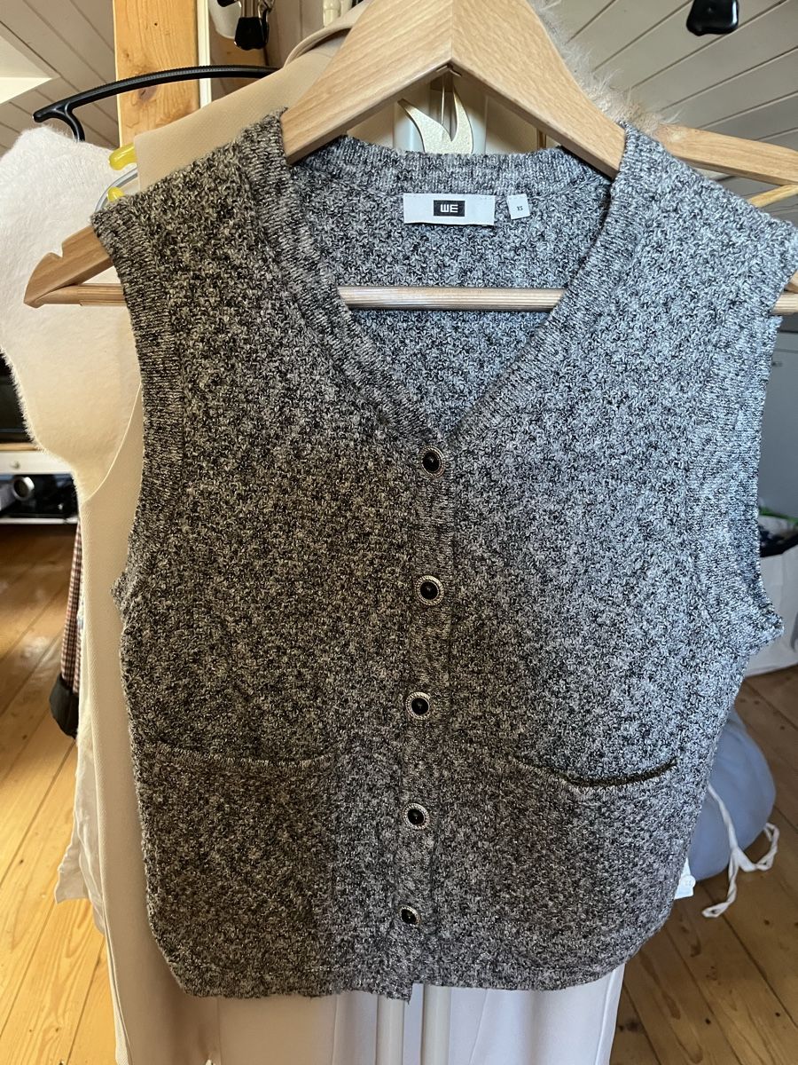 We Gilets: Weste von We grau meliert – Neuf (Voir description) à Zürich par budgie7
