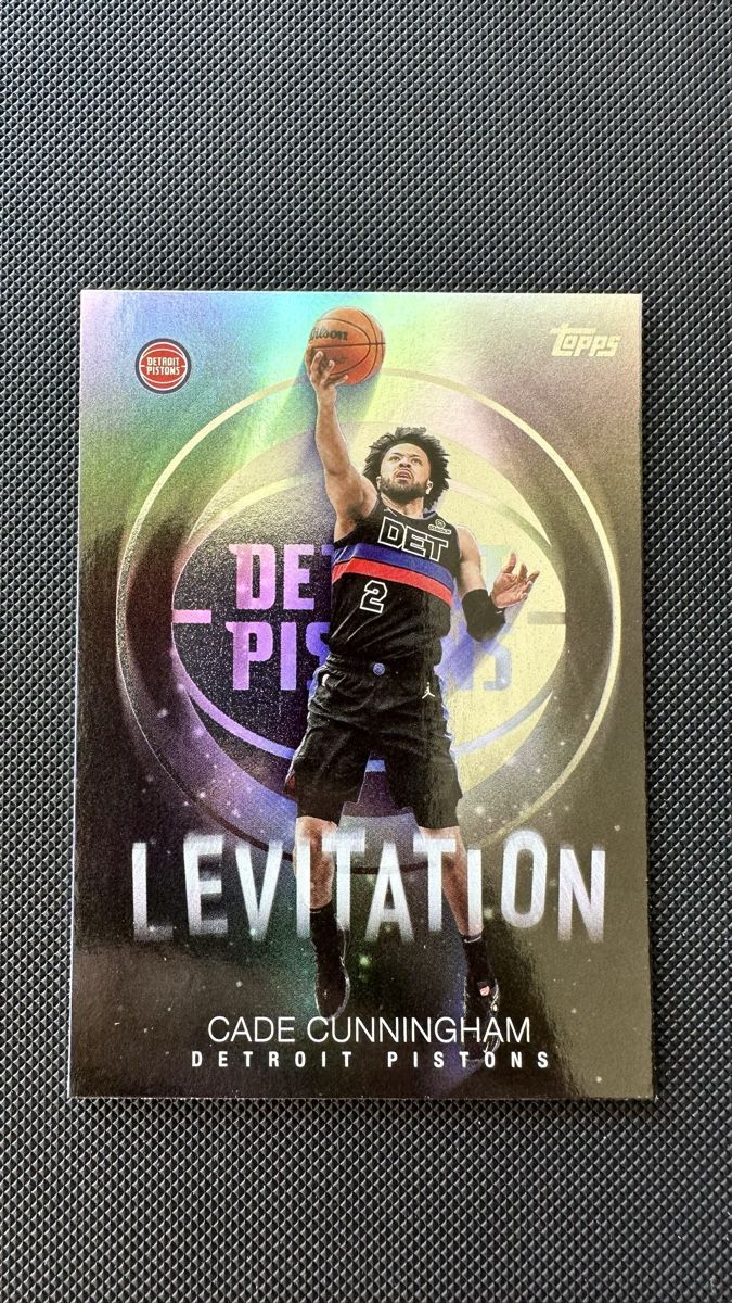 Topps Carte collezionabili: CADE CUNNINGHAM - 2025-26 Topps Levitation #L-11 – Usato da Affoltern am Albis venduto da mr_choppa