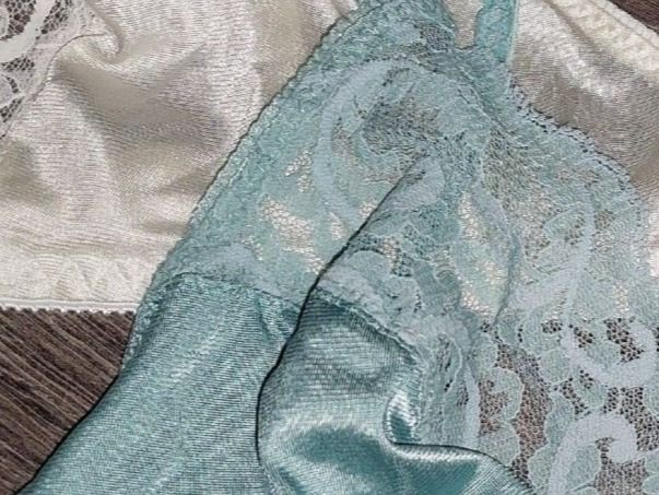 Sonstige Unterwäsche: 5er Set Damen BHs Spitze vers. Farben Grösse S – Gebraucht aus Gwatt (Thun) von Letzte-Chance-III 1