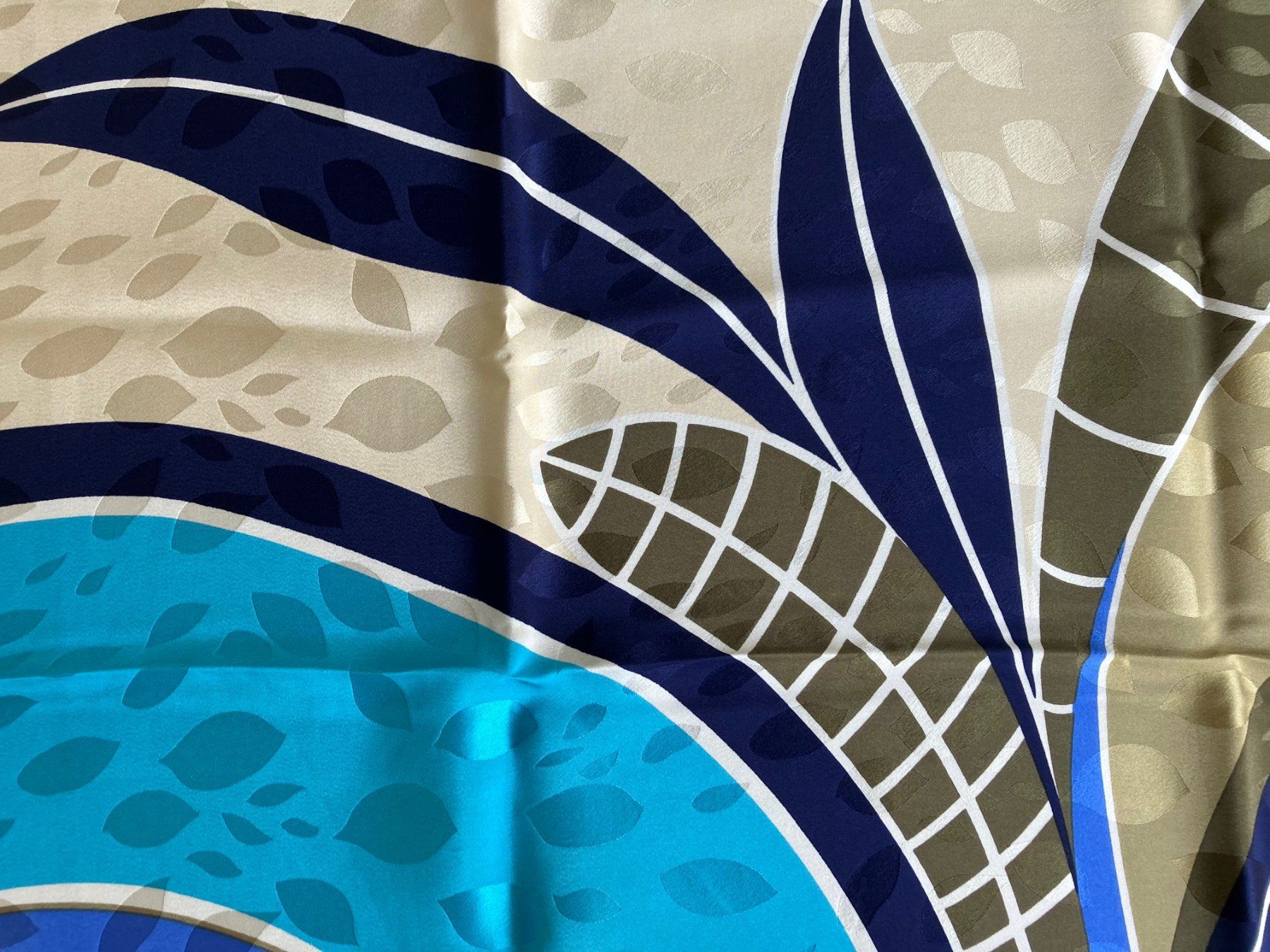 Foulards, Tücher & Schals: Seidenfoulard – Gebraucht aus Winterthur von Barunggeli 3