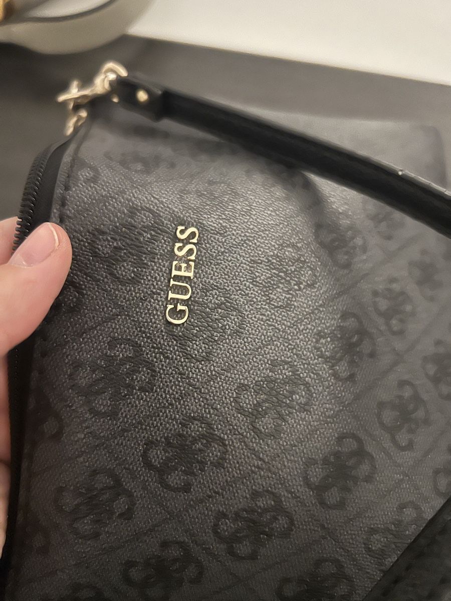 Guess Borse da donna: Guess kleine Handtasche – Usato da Rubigen venduto da mil_98vx 4