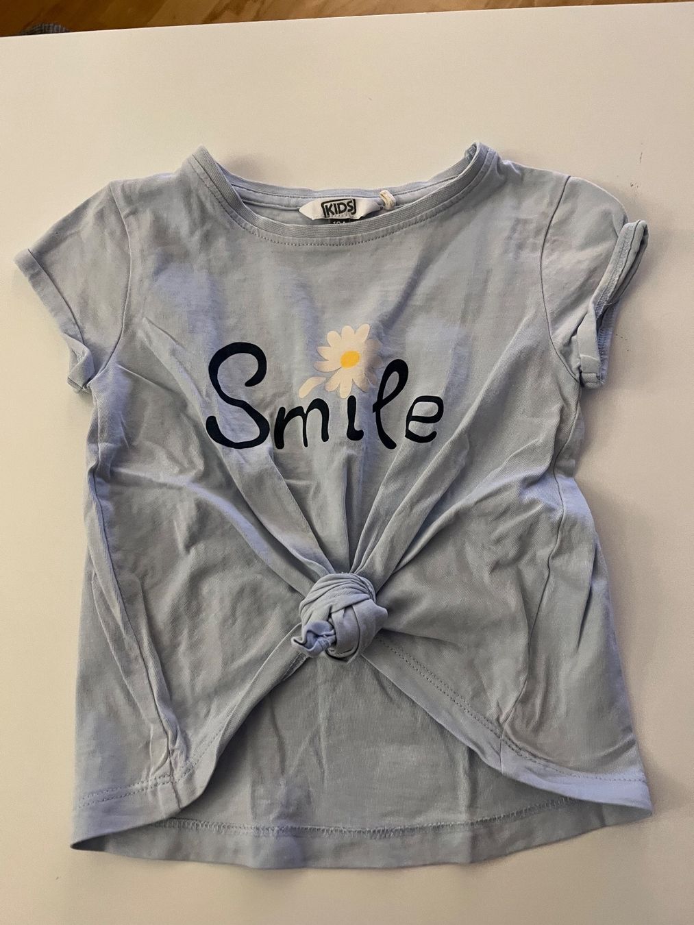 Camicette, T-shirt & Top: T-Shirt Gr. 104 – Nuovo (secondo la descrizione) da Thun venduto da Siladi