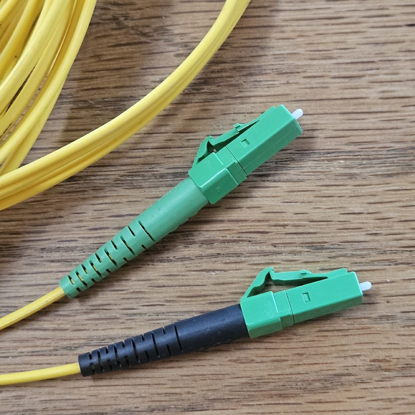 Cavi: Glasfaserkabel LWL-Patchkabel Simplex LC/APC - LC/UPC 10m – Usato da Wettingen venduto da Christianv 1