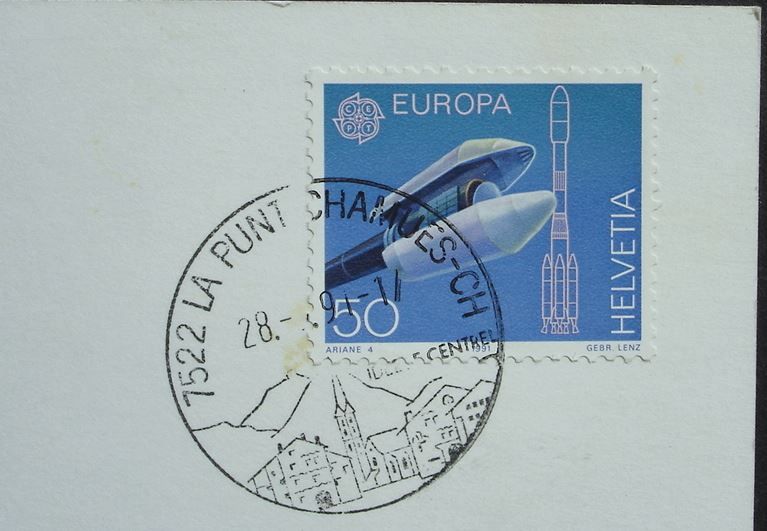 Cartoline postali: LA PUNT-CHAMUES-CH Flugaufnahme – Usato da Jona venduto da philajona 1