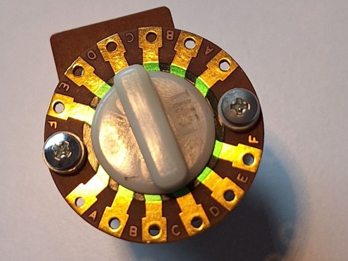 Interruttori: Spezieller Sicherheitsschalter. – Nuovo e nell'imballaggio originale da Waedenswil venduto da apple-cor 4
