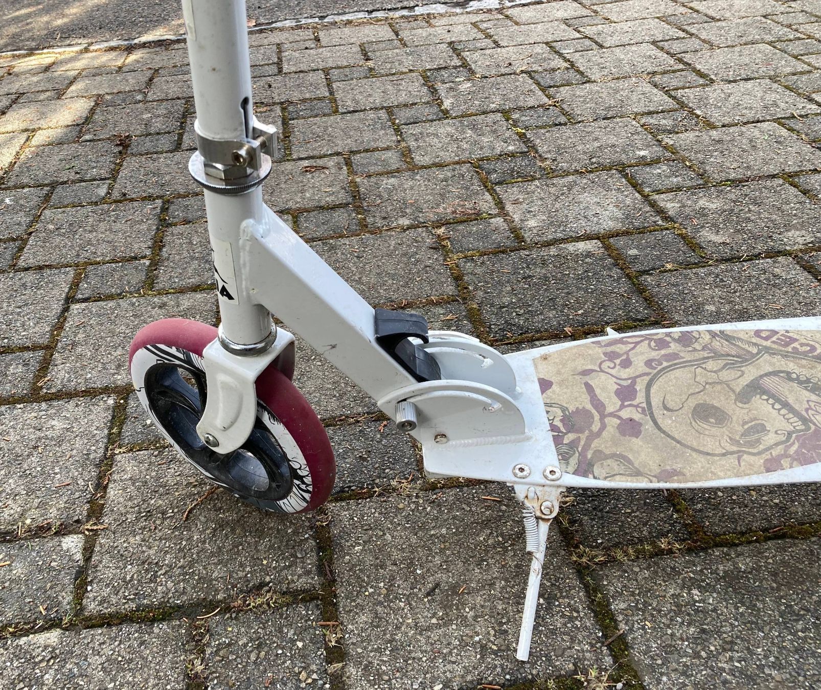 Kickboard: Tretroller / Scooter weiss – Usato da Kirchberg SG venduto da rob_zjc9 2