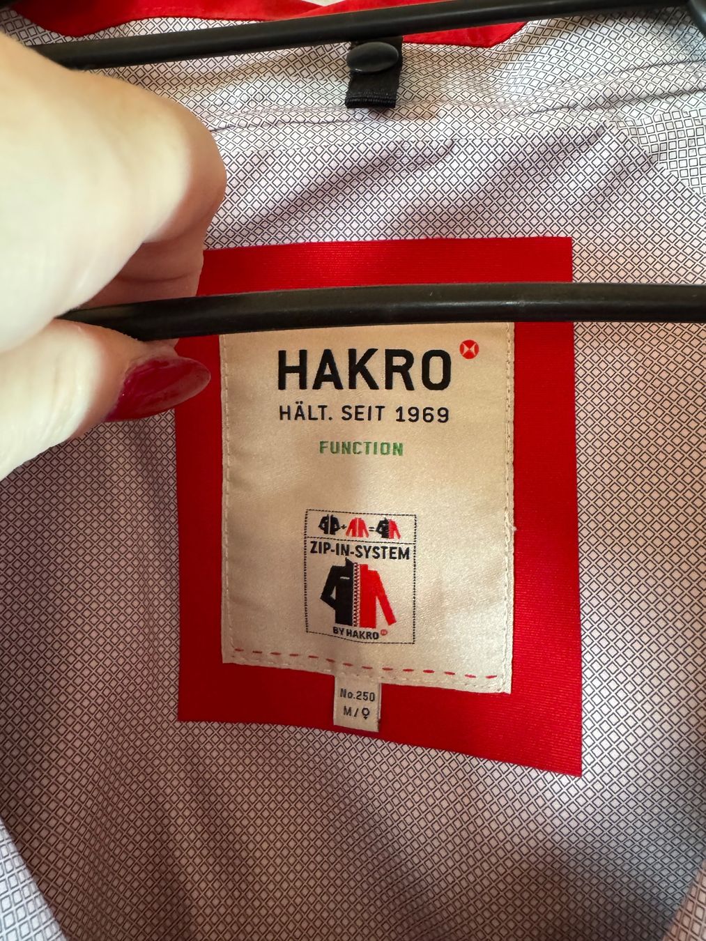 Jacken: rote Hakro Funktionsjacke Gr. M – Gebraucht aus Grosswangen von second_hand_dress 2