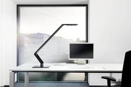 Lampe de bureau LED haut de gamme Luctra. Fabr. allemande