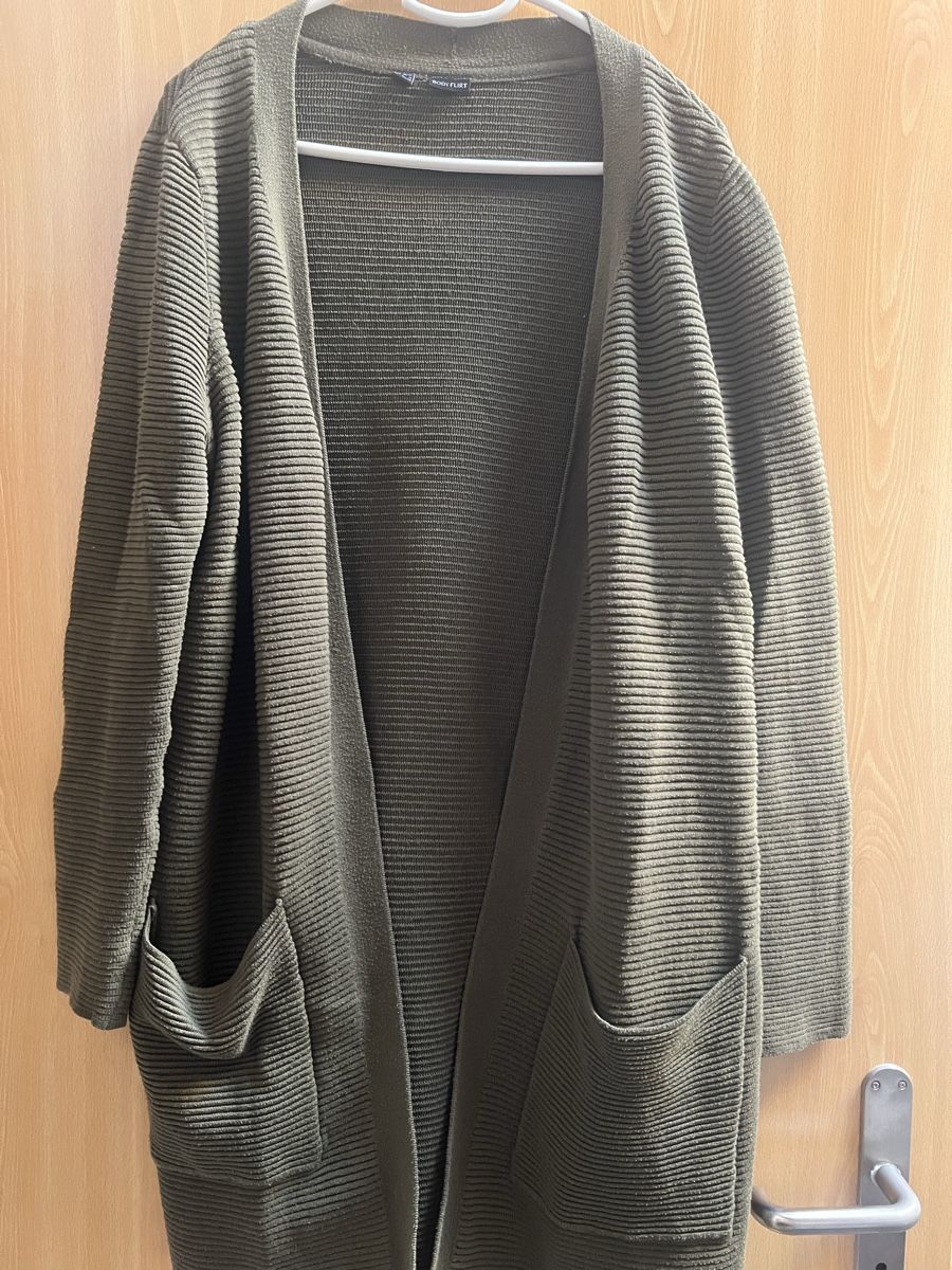 Jacken: Cardigan – Gebraucht aus Schmitten FR von MrsKingKerosin 1