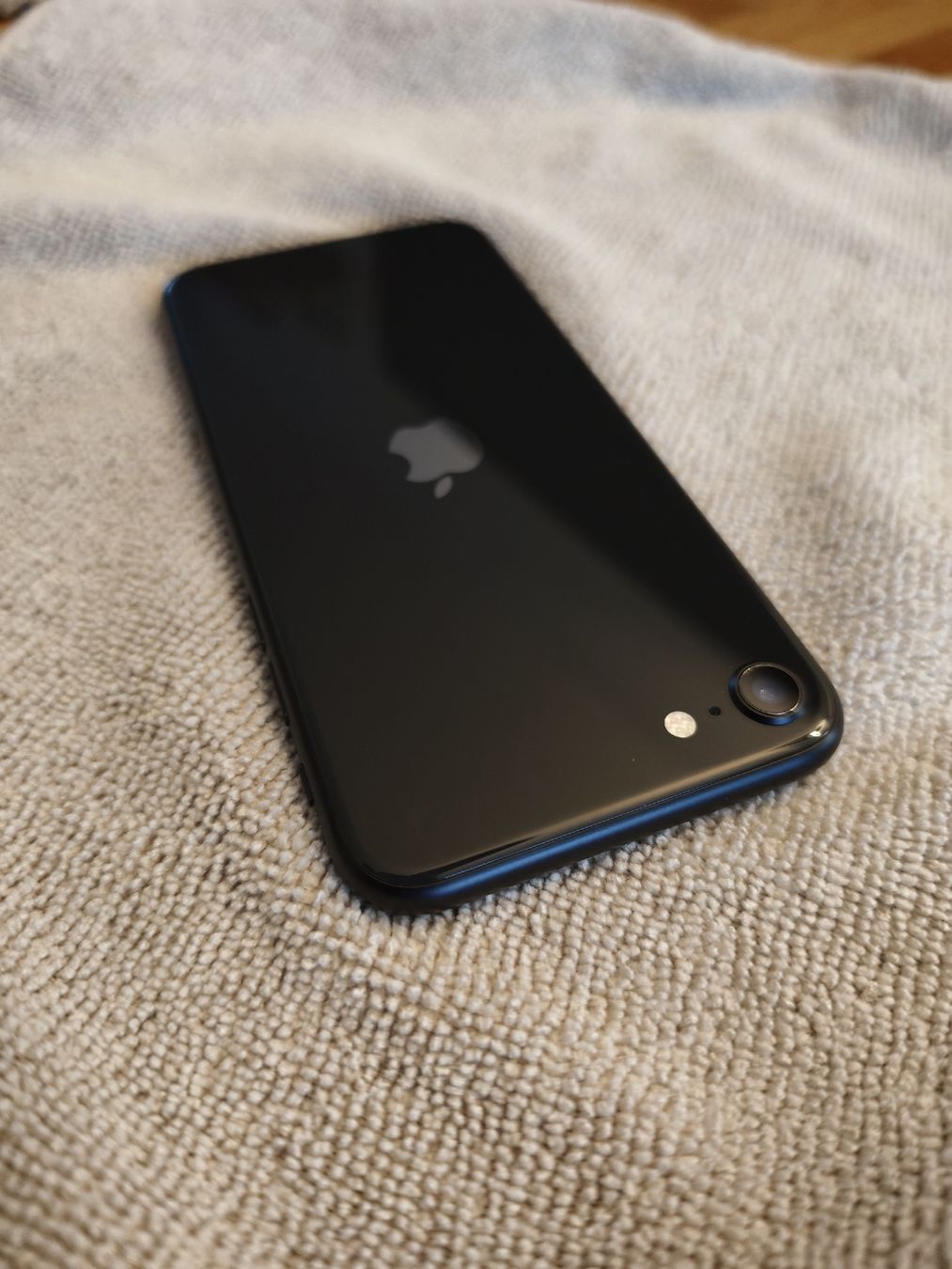 Apple Telefoni cellulari / Smartphones: Apple iPhone SE 2020 - 64 GB – Usato da Volketswil venduto da Dbx_856 4