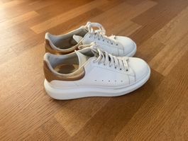 Alexander McQueen Sneakers Gold