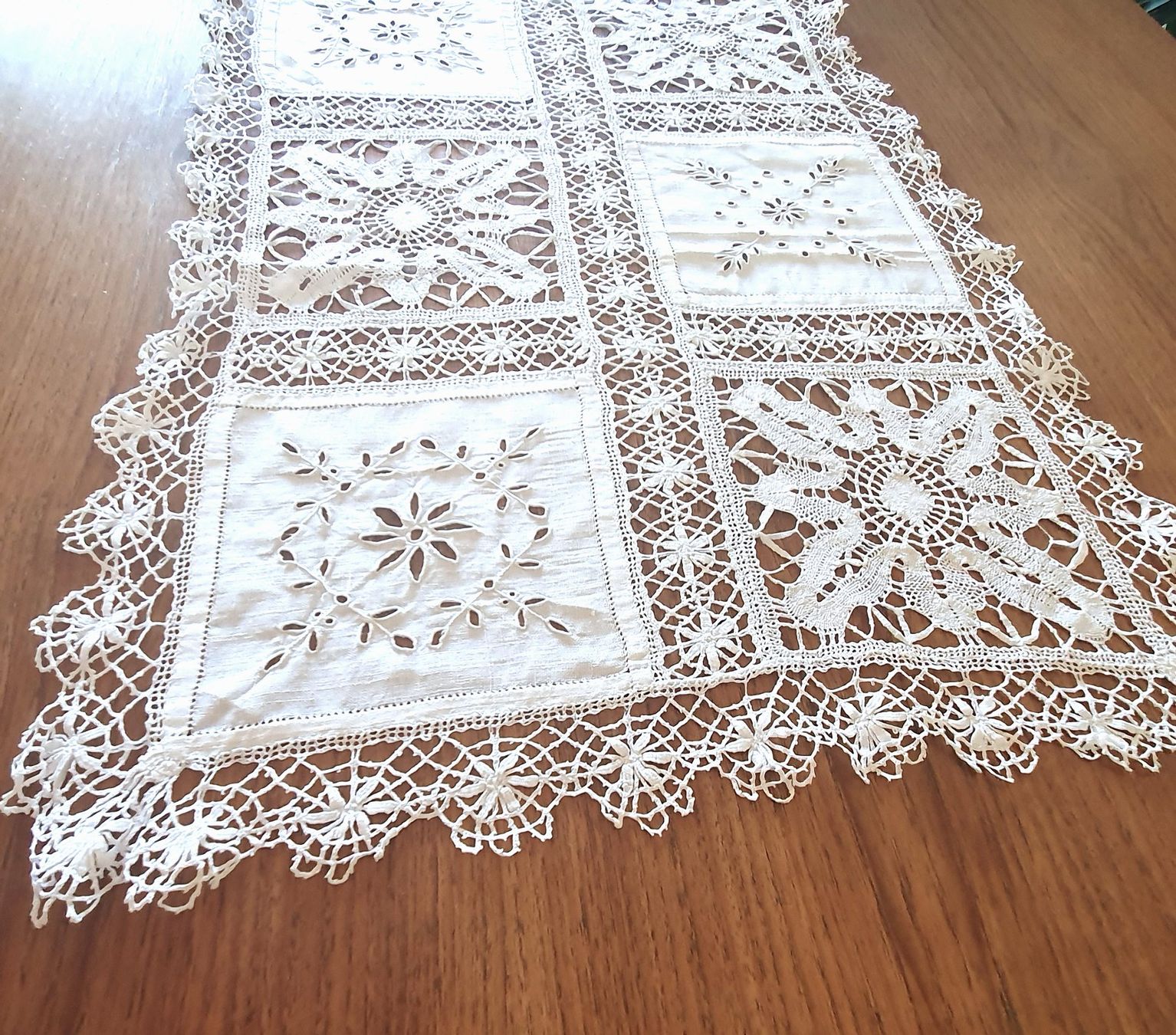 Altra biancheria da tavola: Napperon en dentelle, 65 x 45 cm – Usato da Lausanne venduto da venise001 5