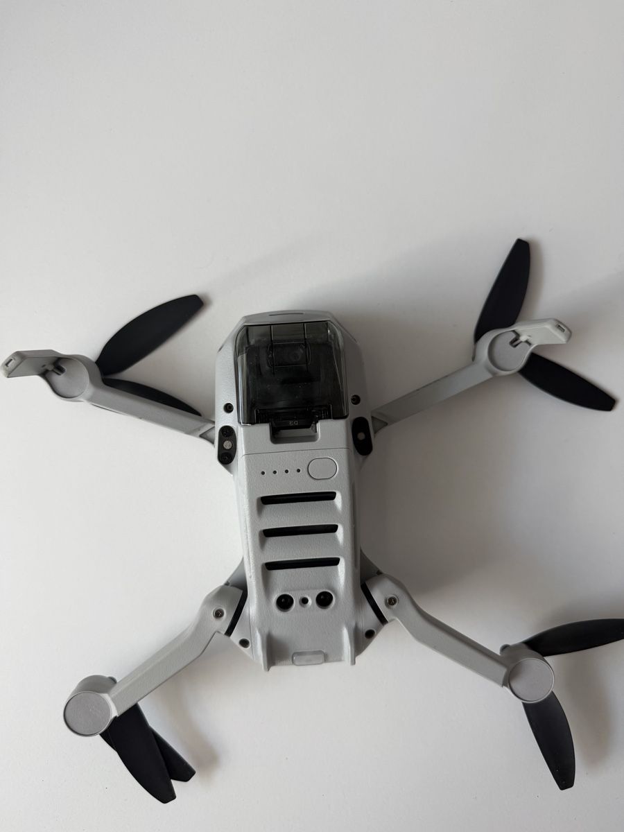 DJI RC Modellbau: Drone DJI Mini 2 Fly More Combo + accessoires  – Neu (gemäss Beschreibung) aus Cornol von zep-3 1
