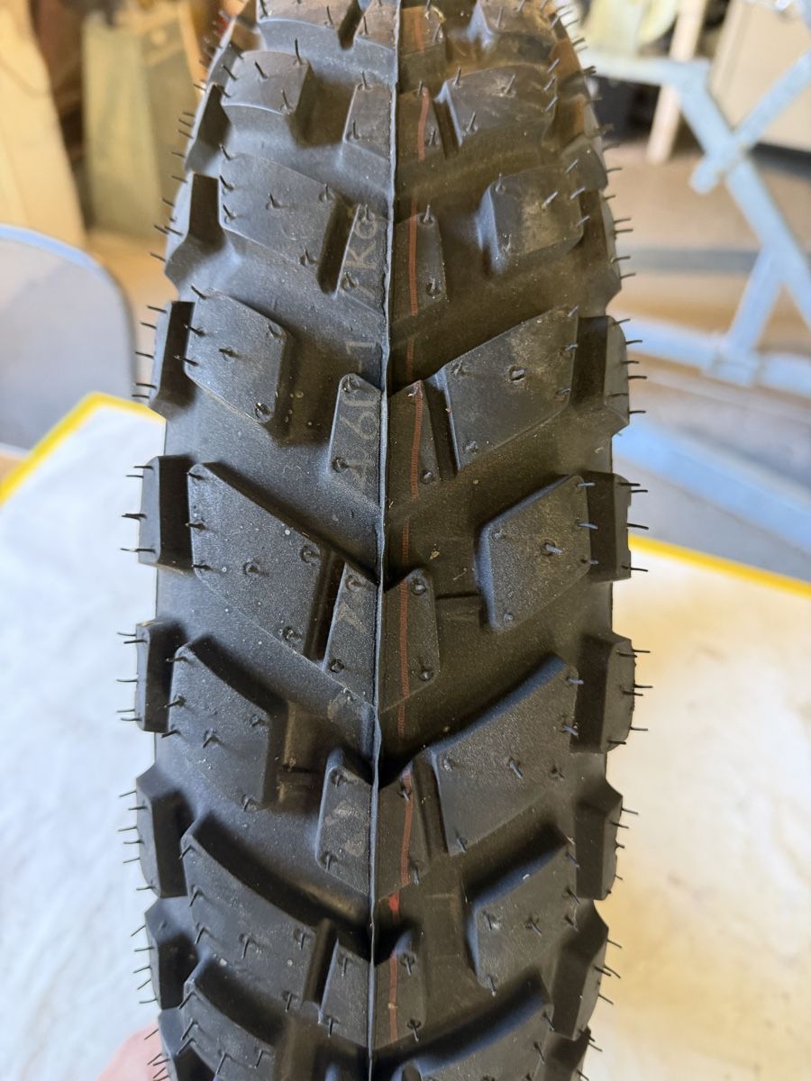 Pneus & Kompletträder: Motorradreifen – Neu und originalverpackt aus Bern von Haustechniker 5