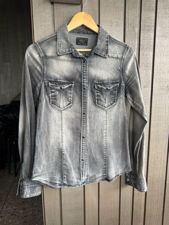 Graue Denim Bluse von Premium Denim, neuwertig, Gr. L (S)
