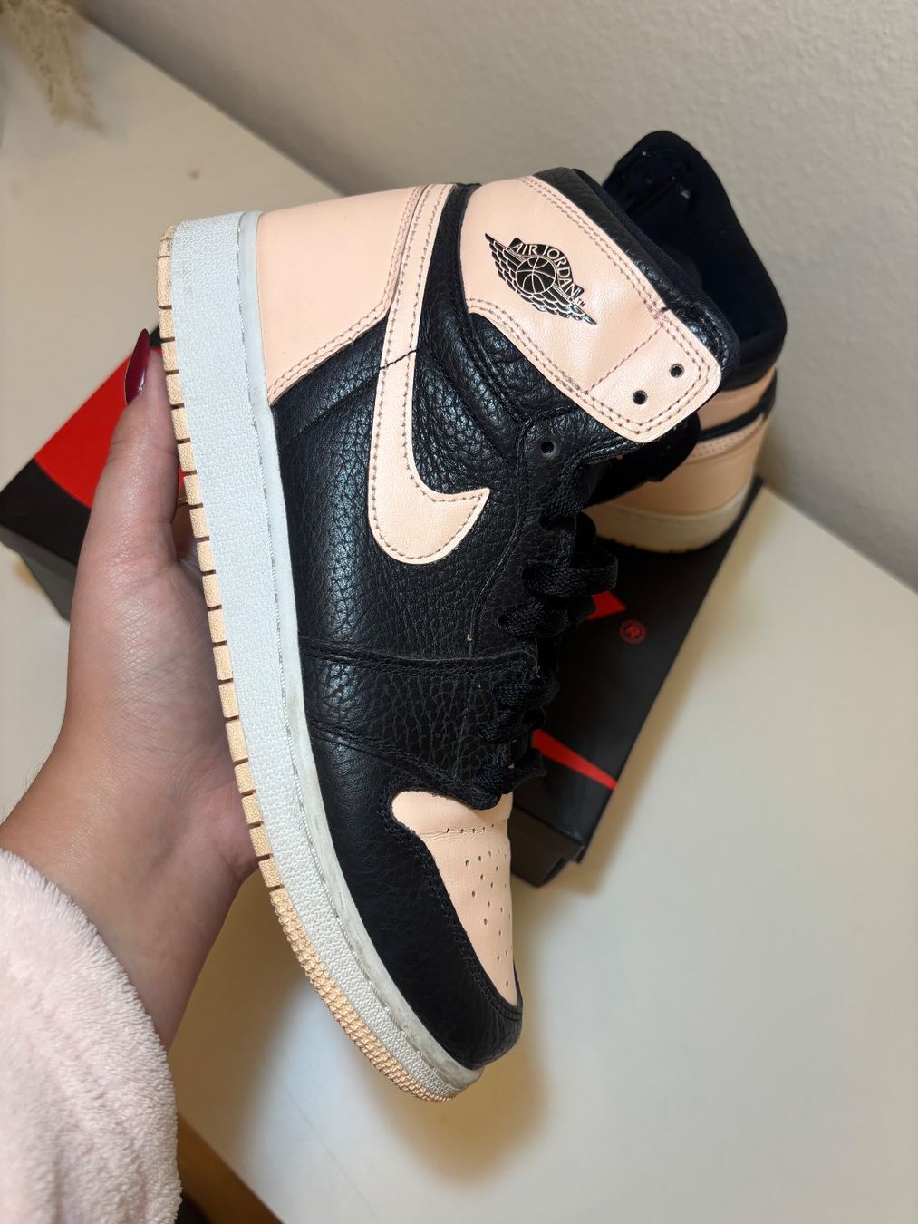 Jordan Scarpe da uomo: Jordan 1 Retro High OG – Usato da Basel venduto da lea_2qzn 1