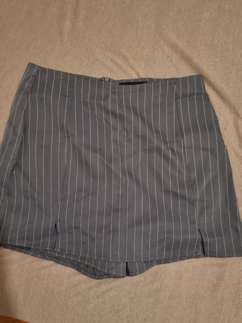 Pantaloni: Hosenrock grau – Nuovo (secondo la descrizione) da Altstätten SG venduto da melii._.98