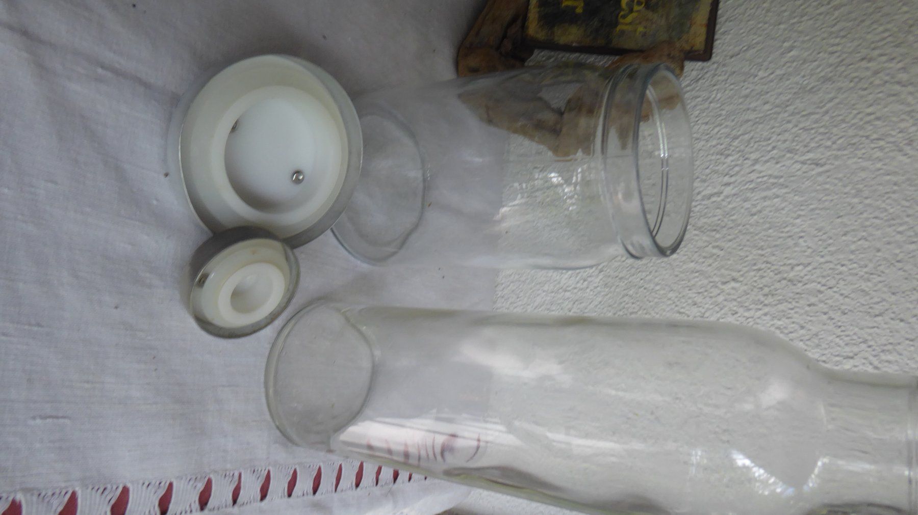 Tutte le decorazioni: 2 Deko Glasflaschen mit Deckel – Usato da Sargans venduto da Benziner 3