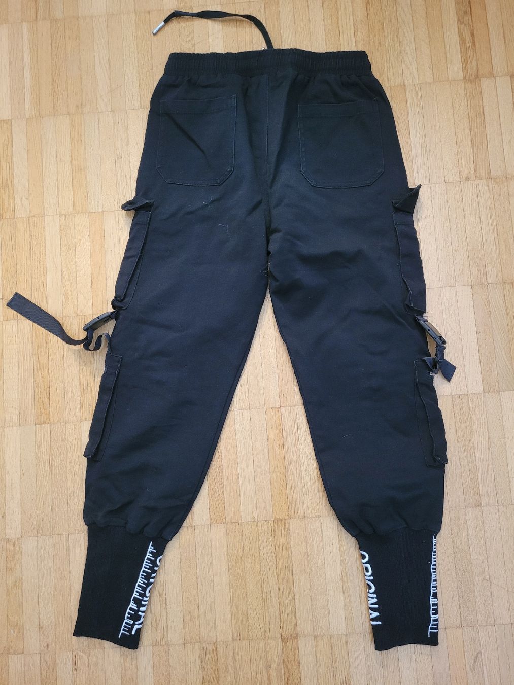 Pantaloni: 6. Pantalon cargo noir "Forty Five" – Usato da Villars-sur-Glâne venduto da m66_dch5 3