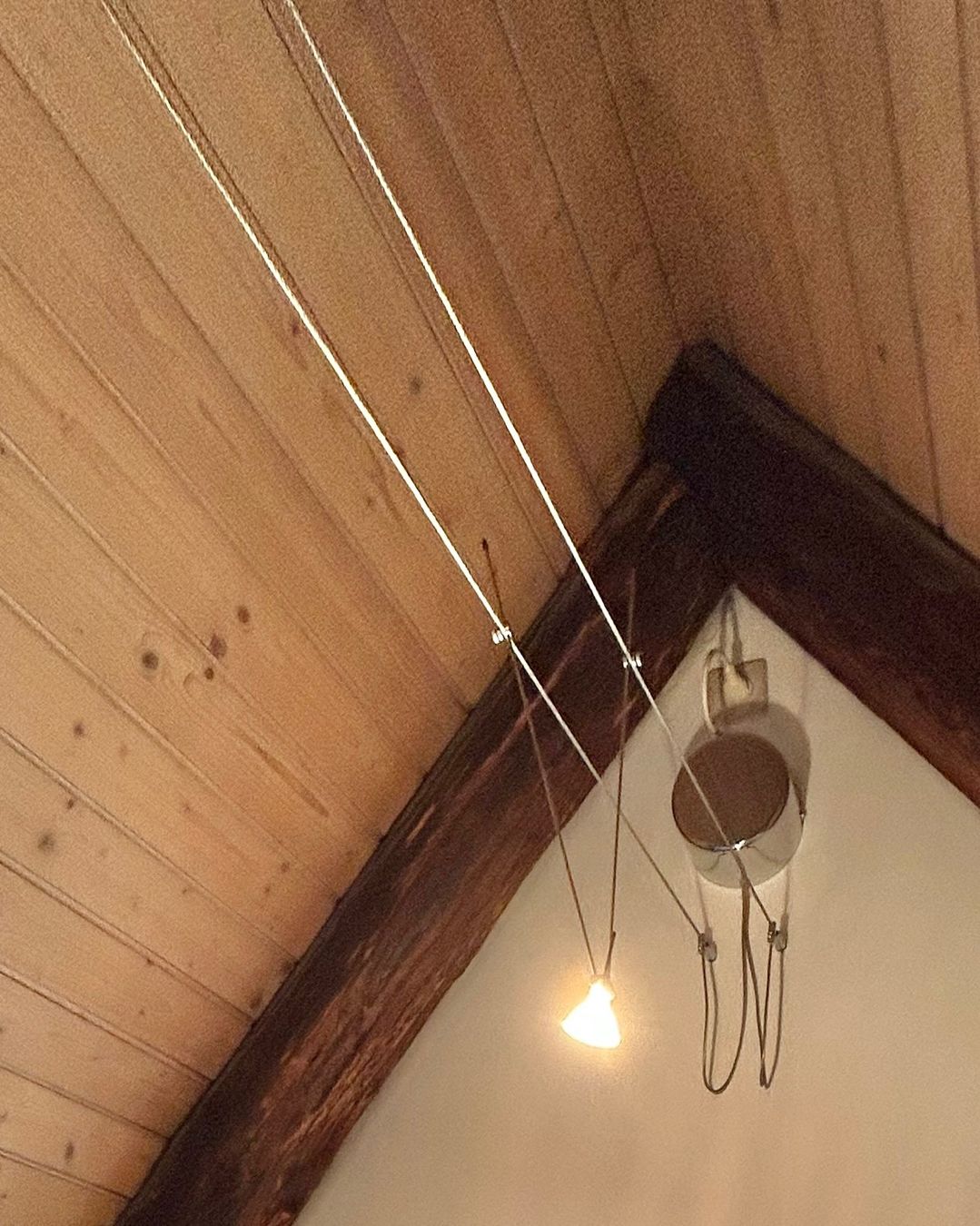 Lampadari & plafoniere: Bruck ST300 Decken Leuchtsystem – Usato da Schaffhausen venduto da ROCAMECANICA