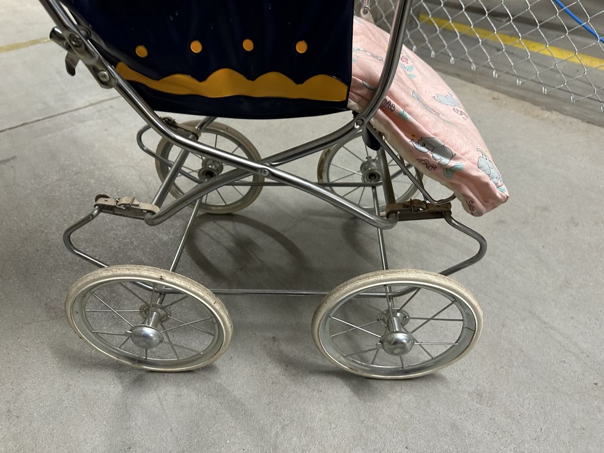Carrozzine: alter Kinderwagen- Retro 60iger Jahre – Usato da Bolligen venduto da Astrophysiker06 4