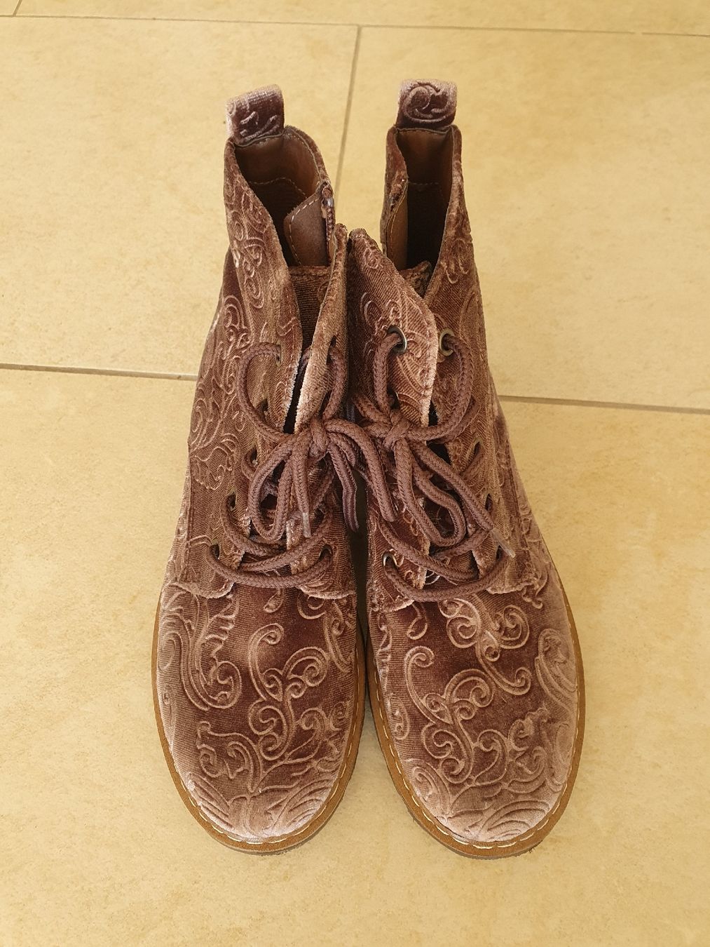 Chaussures filles: Schuhe – Neuf (Voir description) à Liestal par piperpa