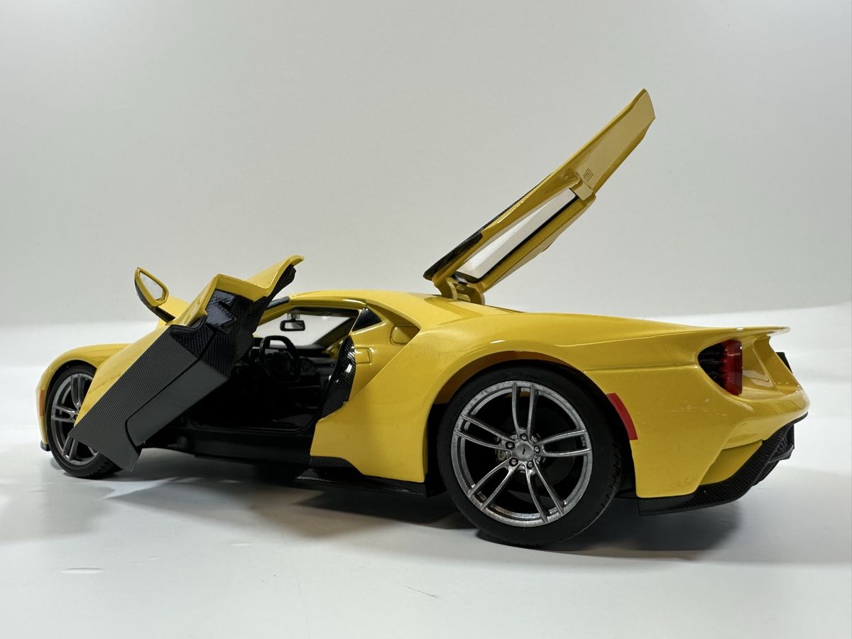 Maisto Modellini d'auto: Ford GT 1:18, gelb, MAISTO – Usato da Zofingen venduto da rf9_x2xt 7