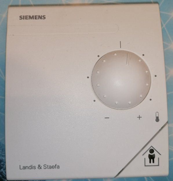 Steuerung: Siemens Raumthermostat QAW10 – Gebraucht aus Uster von Chinchy