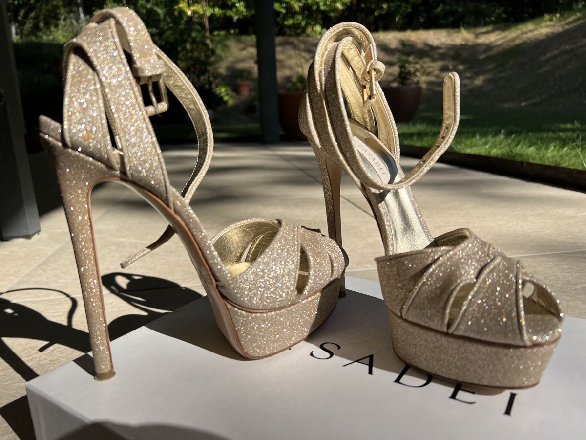 Casadei Scarpe da donna: Casadei Platform Heels, Size 38.5, platinum – Nuovo (secondo la descrizione) da Corsier GE venduto da Karol_save_planet 1