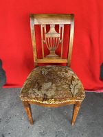 Chaise ancienne en bois massif avec dossier lyre