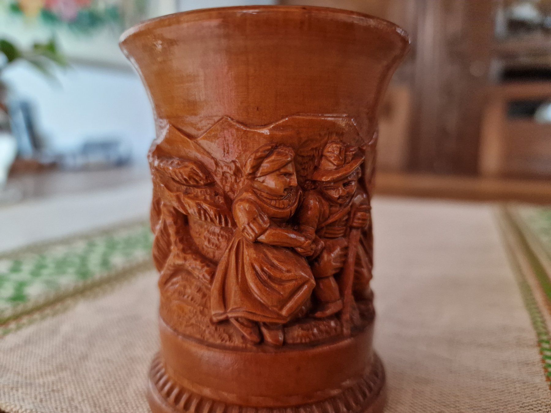 Sonstiger Schmuck: Holzbecher geschnitzt  -  Brienz  -  um 1880! – Gebraucht aus Röthenbach i. E. von Heureka5 1