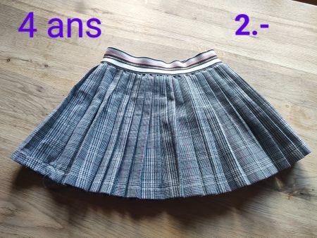 Jupe plissée grise à carreaux, taille 4 ans, comme neuve !