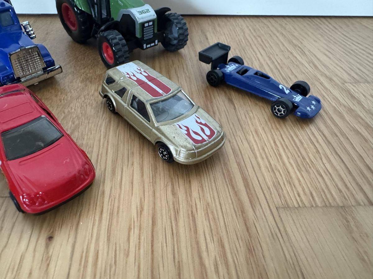 Giocattoli: Spielzeugautos Set diverse Marken  – Usato da Zürich venduto da wtpooh 1