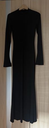 Robe noire manche longue taille S état d'occasion
