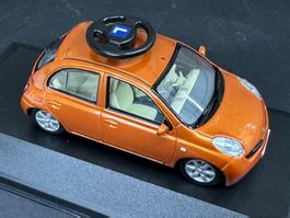 Fahrschule Modell Lenkbar in 1:43 ca. 8 cm lang Nissan Micro