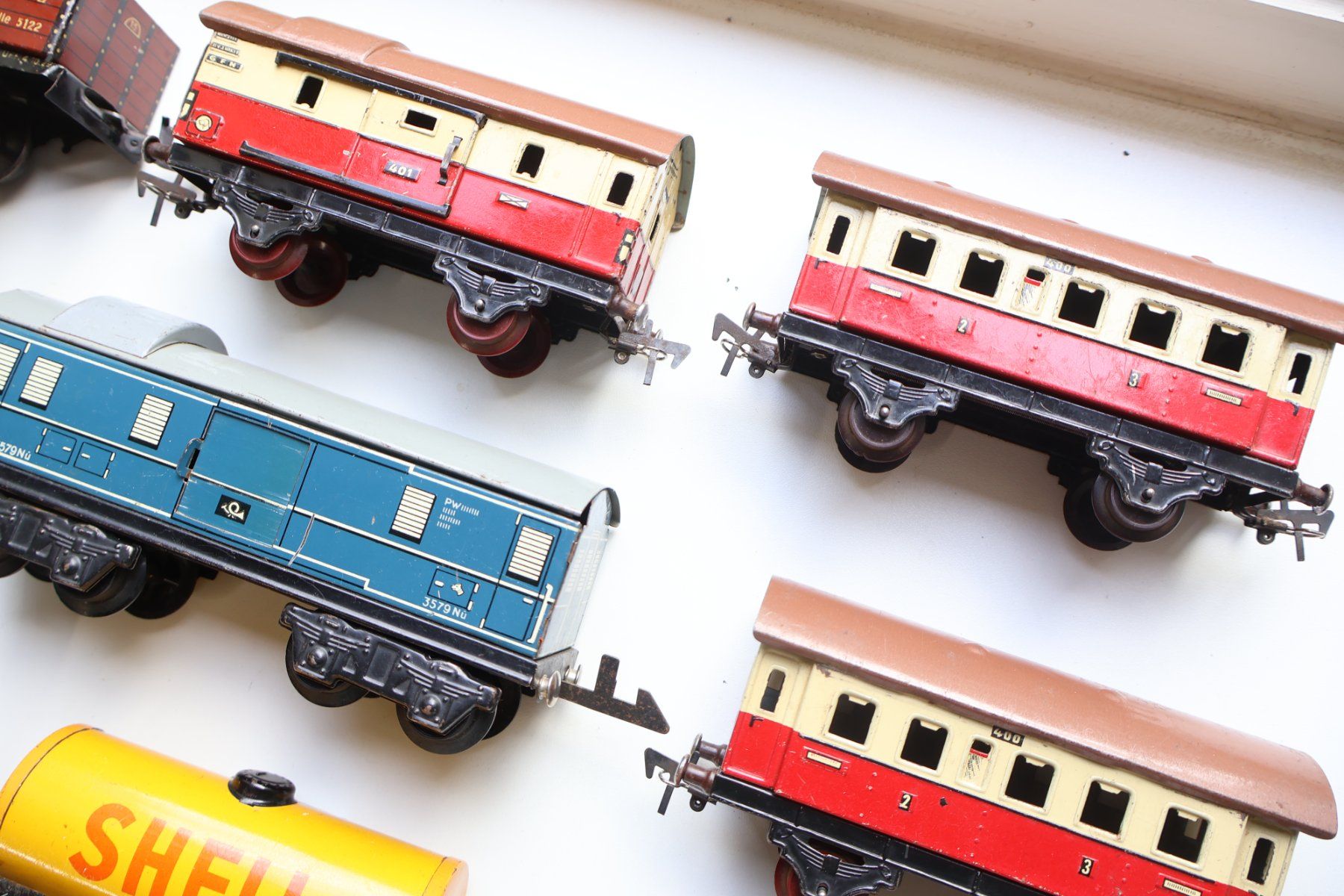 Fleischmann Modellini di ferrovie: Fleischmann & Co 9 x Wagen - Spur 0 Blech – Usato da Winterthur venduto da Monstera 5
