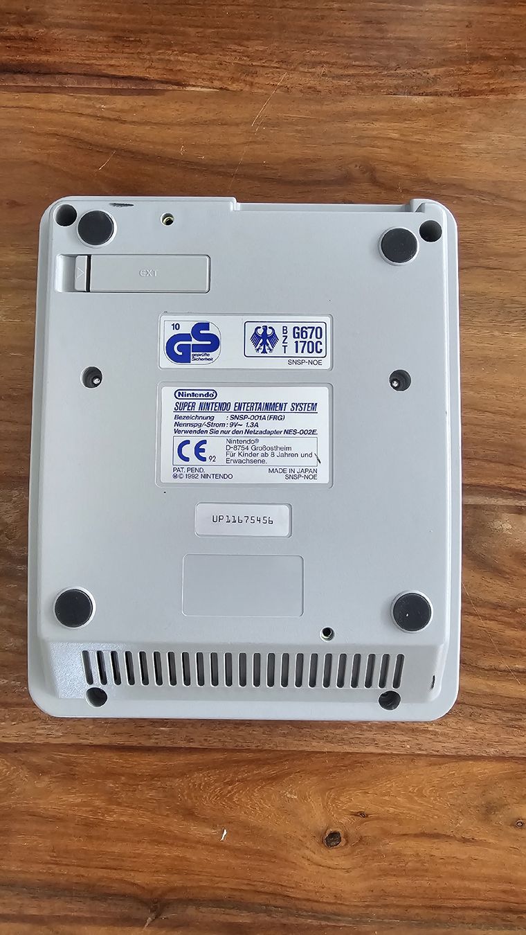 Nintendo Console: Super Nintendo Entertainment System – Usato da Alberswil venduto da nic_kcs7 3
