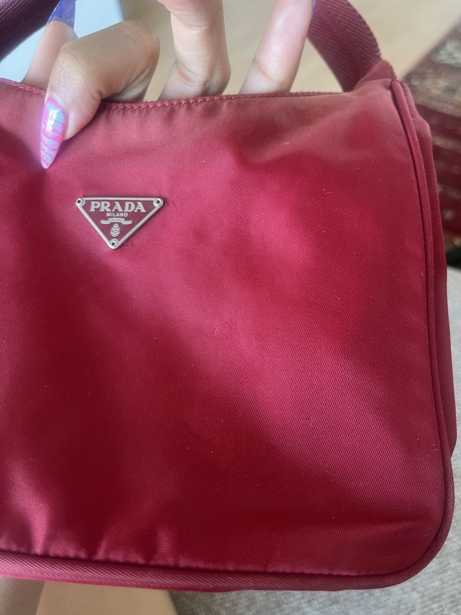 Prada Borse da donna: Prada Min Hobo Bag, Re-Edition 2000  – Usato da Basel venduto da noe_k52t 7