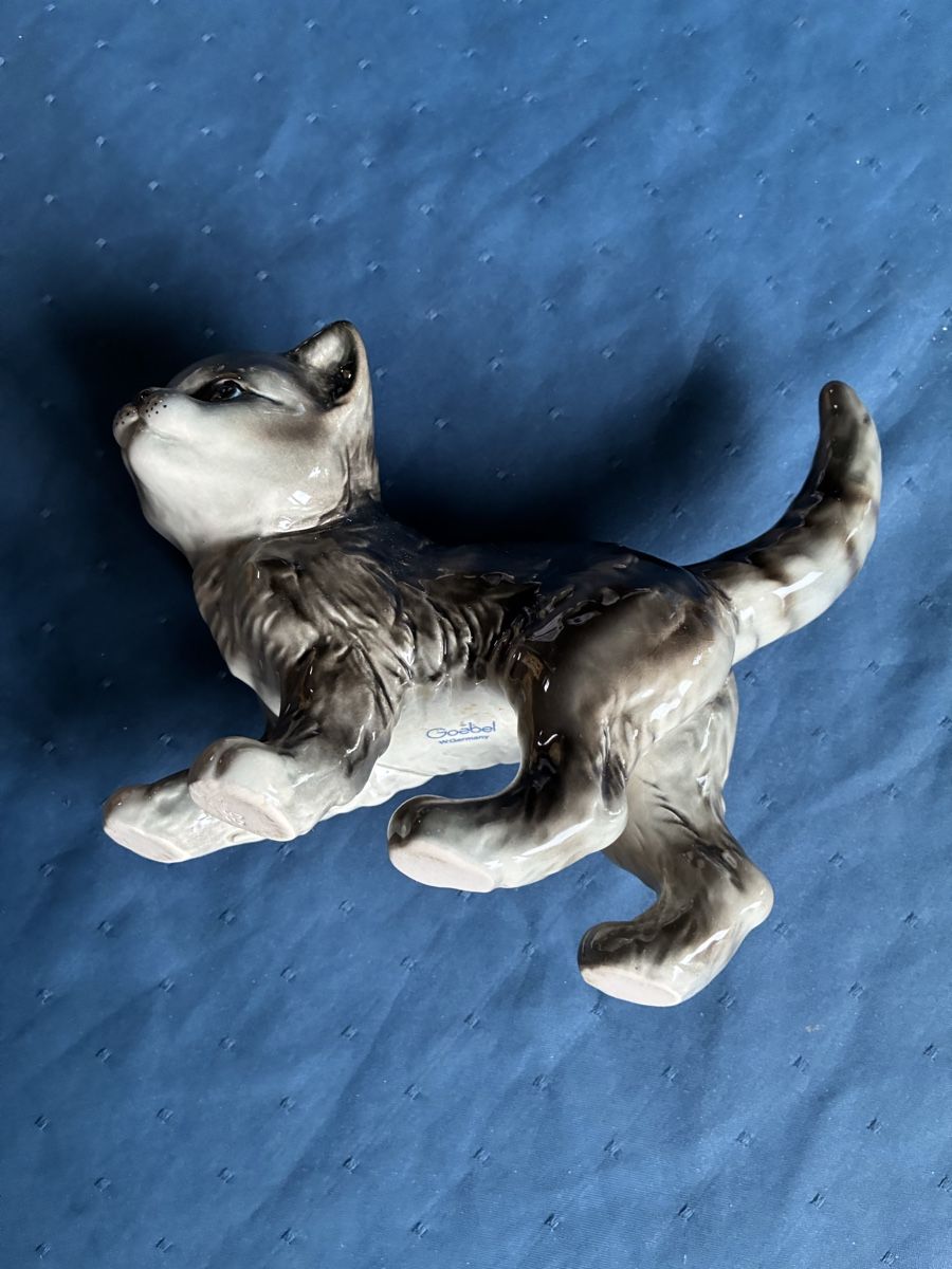 Statuette: Goebel Katze grau, getigert  – Usato da Dornach venduto da Rosengarten 1